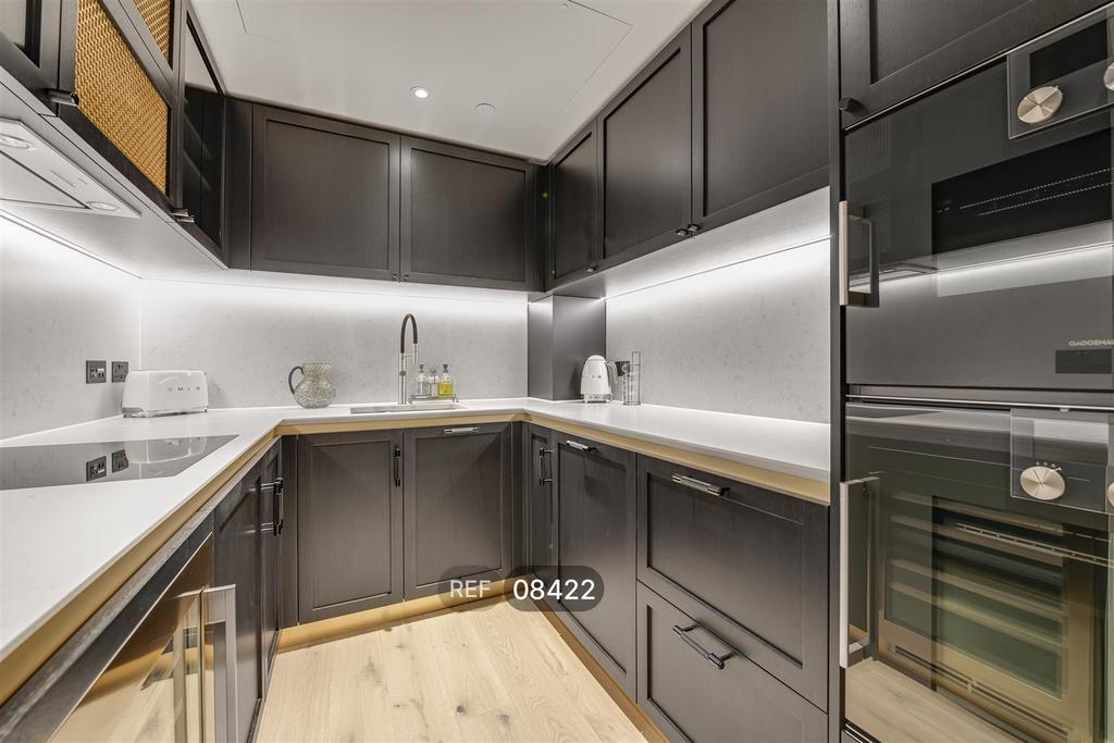 Apartment in London - More