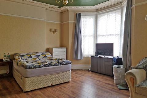 6 bedroom house share for sale, Upper Church Road, Weston-Super-Mare BS23
