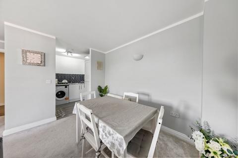 2 bedroom flat for sale, Wilderspool Causeway, Egremont Court Wilderspool Causeway, WA4