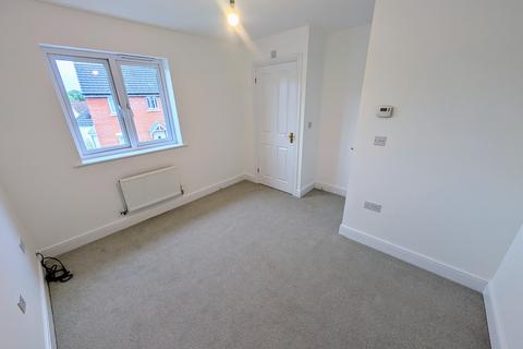 3 bedroom semi-detached house to rent, Bloomery Circle, Newport,