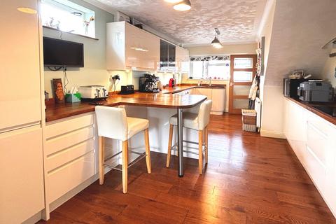 undefined, Rodney Close, Longlevens, GL2