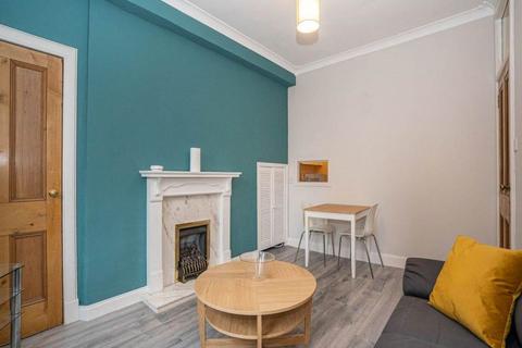 1 bedroom flat to rent, Albion Road, Leith, Edinburgh
