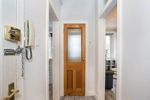 1 bedroom flat to rent, Albion Road, Leith, Edinburgh