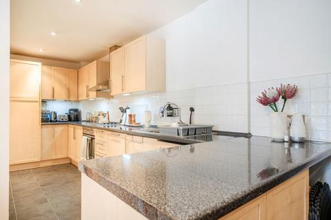 2 bedroom flat for sale, Yeoman Street, London, SE8
