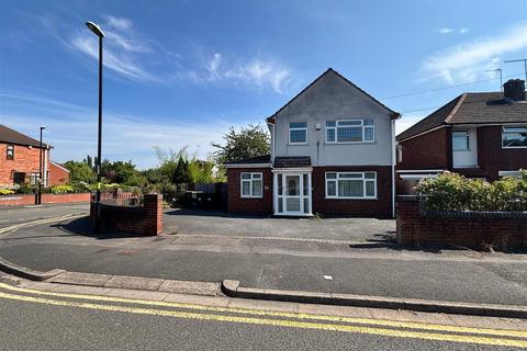 4 bedroom detached house to rent, Knoll Drive, Coventry