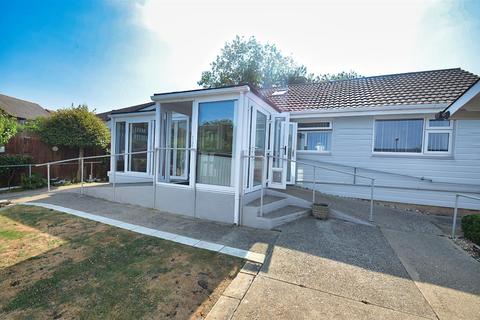 3 bedroom detached bungalow for sale, BEMBRIDGE