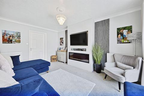 3 bedroom detached house for sale, Farmers Close, Wootton, Northampton