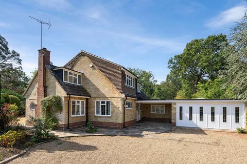 4 bedroom detached house for sale, Woodstock, West Clandon, GU4