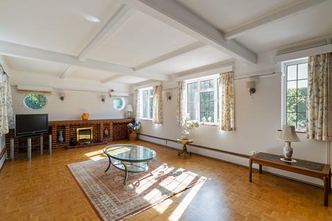 4 bedroom detached house for sale, Woodstock, West Clandon, GU4