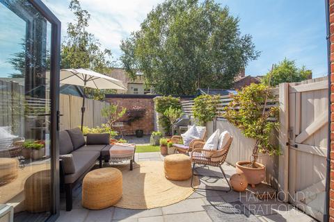 2 bedroom terraced house for sale, Highland Road, Golden Triangle