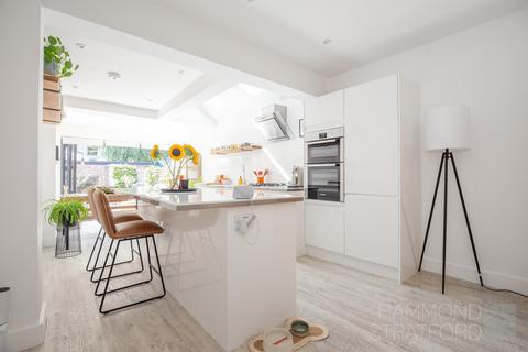 2 bedroom terraced house for sale, Highland Road, Golden Triangle