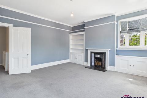 2 bedroom flat to rent, Grassington Road, Lower Meads, Eastbourne, BN20