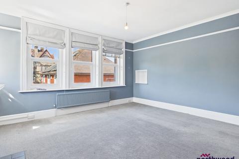 2 bedroom flat to rent, Grassington Road, Lower Meads, Eastbourne, BN20