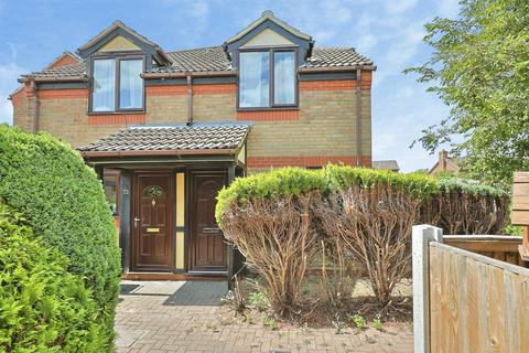 2 bedroom end of terrace house for sale, Green Court, Norwich