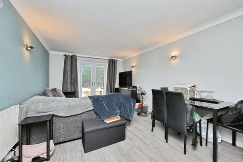 2 bedroom end of terrace house for sale, Green Court, Norwich