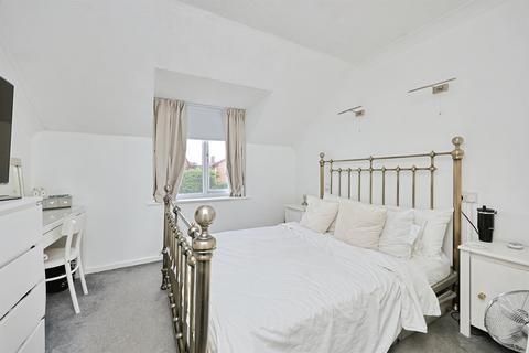 2 bedroom end of terrace house for sale, Green Court, Norwich