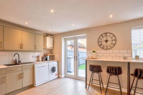 3 bedroom house to rent, Roman Close, Loughborough, LE12
