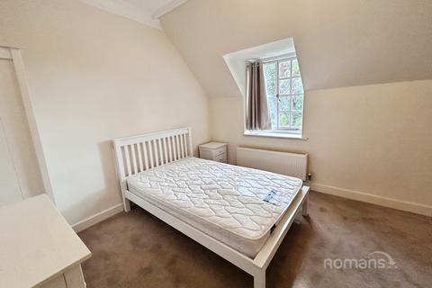 1 bedroom in a house share to rent, Oxford Road, Tilehurst, Reading, RG31