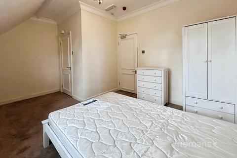 1 bedroom in a house share to rent, Oxford Road, Tilehurst, Reading, RG31