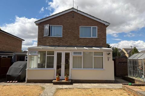 3 bedroom link detached house for sale, Burford Road, Carterton, Oxfordshire