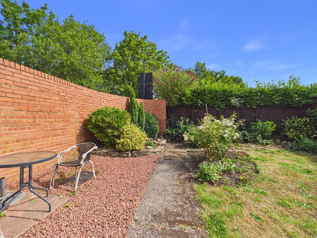 Apartment in Newcastle Upon Tyne - View 4