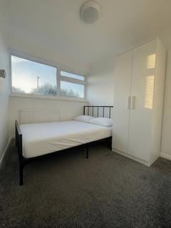 5 bedroom house share to rent, Lip Hook Close , Hornchurch RM12