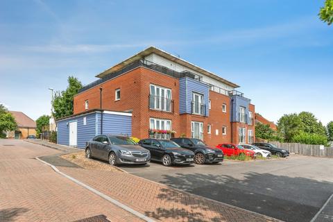 2 bedroom flat for sale, Alexander Square, Eastleigh