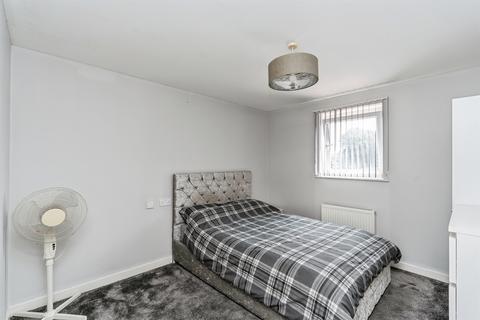 2 bedroom flat for sale, Alexander Square, Eastleigh