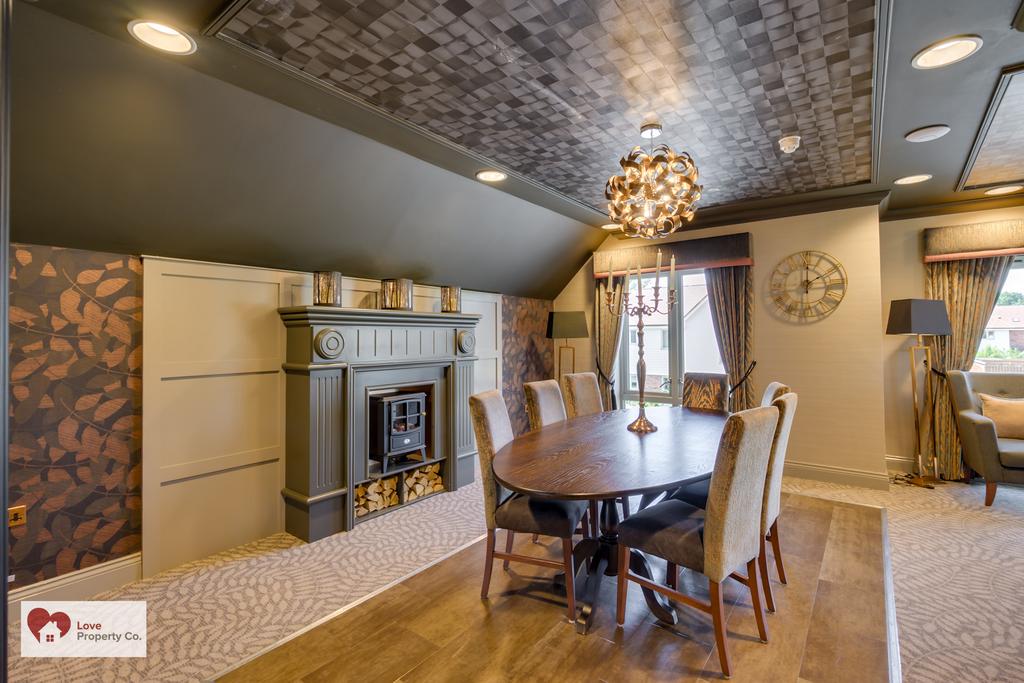 Dining room, fireplace