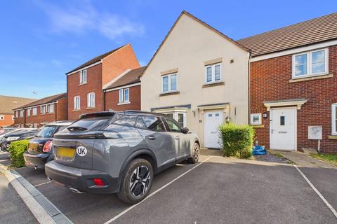 3 bedroom terraced house to rent, Wharfside Close, Gloucester GL2