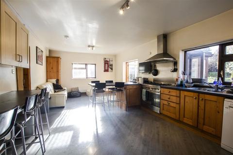 House to rent, Holywell Lane, Birmingham B45