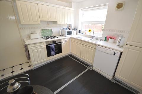 3 bedroom detached house to rent, Gatehill Gardens, Luton, Bedfordshire, LU3