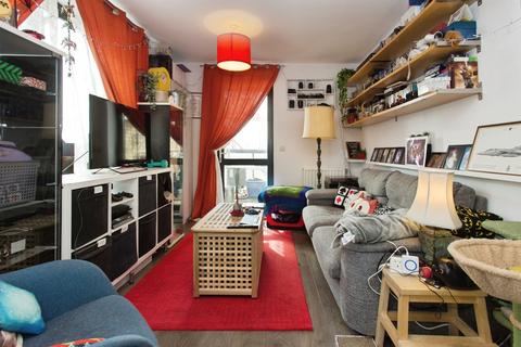 2 bedroom flat for sale, Ellis Road, Trumpington, Cambridge