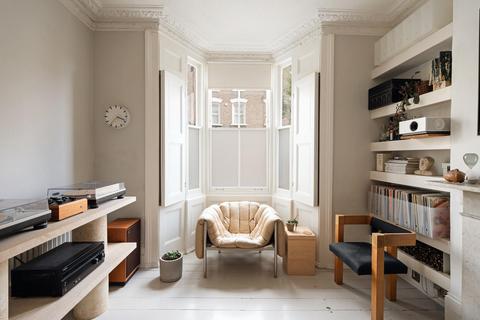 1 bedroom flat for sale, Londesborough Road, London