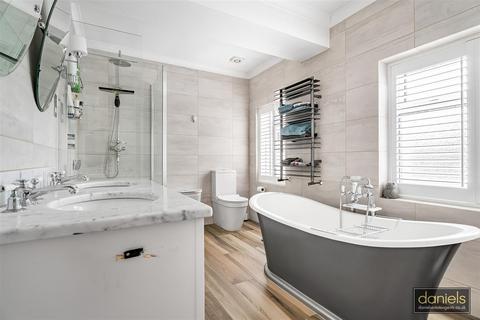 4 bedroom semi-detached house for sale, Priory Gardens, Wembley