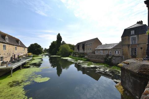 undefined, Saxon Court, Water Street, Stamford