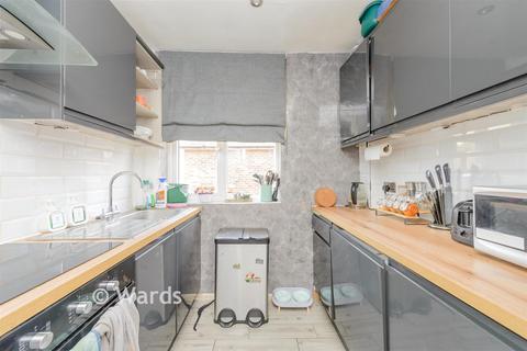 2 bedroom maisonette for sale, Bellegrove Road, Welling DA16