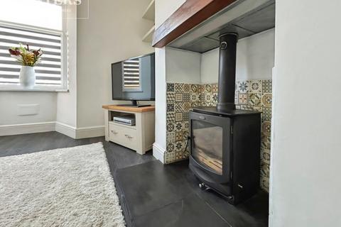 2 bedroom terraced house for sale, Summer Lane, Barnsley