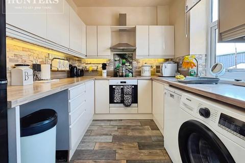 2 bedroom terraced house for sale, Summer Lane, Barnsley