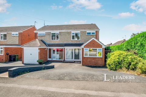 3 bedroom semi-detached house to rent, Malham Road, DY13