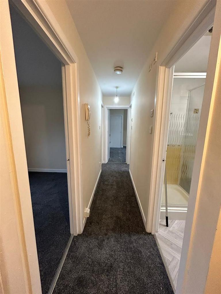 Apartment in Bournemouth, Lansdowne - View 3
