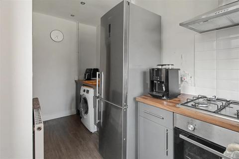 3 bedroom house to rent, King Street, Beeston, Nottingham
