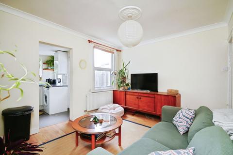 2 bedroom terraced house to rent, Marsh Road, Oxford, Oxfordshire, OX4