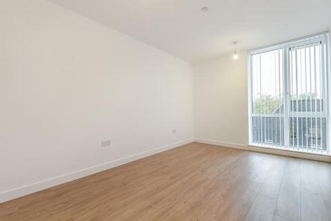 2 bedroom flat to rent, WINCHESTER HOUSE, Bracknell RG12