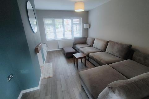 3 bedroom semi-detached house to rent, Grenville Close, Haslington, Crewe