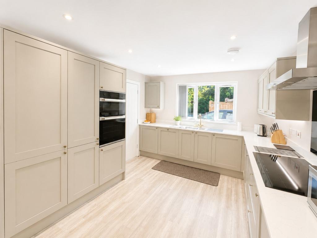 House in Southampton - View 5