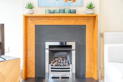 2 bedroom house to rent, Otway Road, Chichester