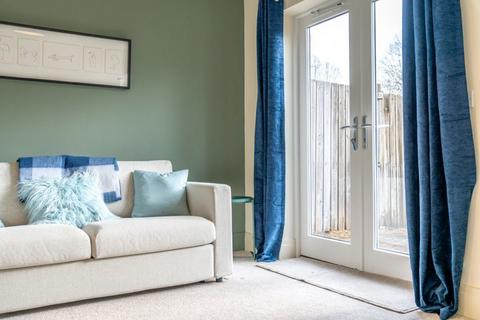 2 bedroom house to rent, Otway Road, Chichester