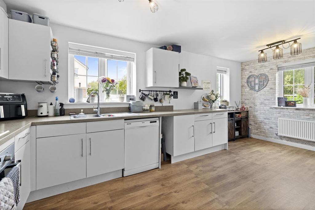 House in Pevensey - More