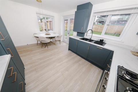 3 bedroom semi-detached house for sale, Dalzell Park, Glenrothes